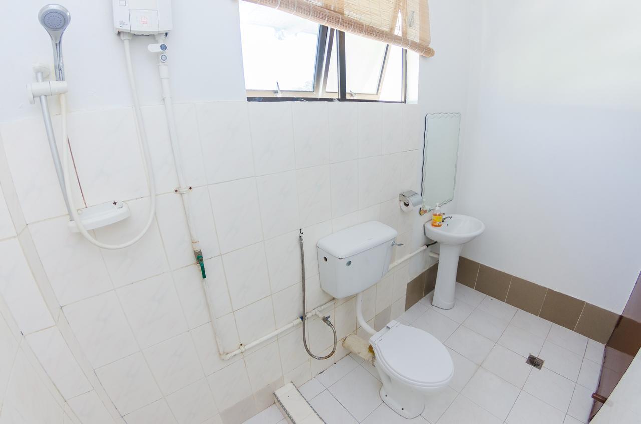Poni Homestay Muara Eksteriør bilde