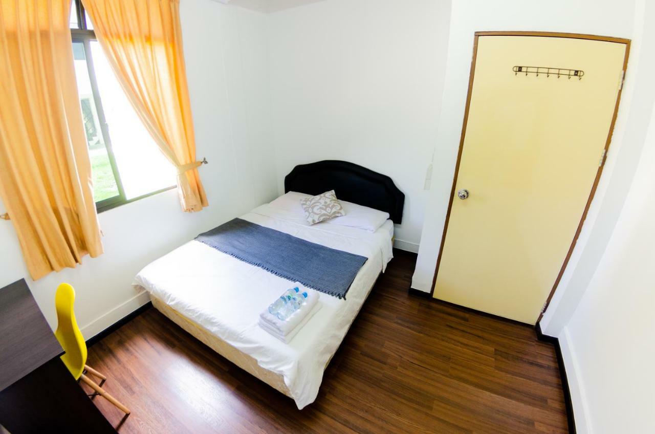 Poni Homestay Muara Eksteriør bilde